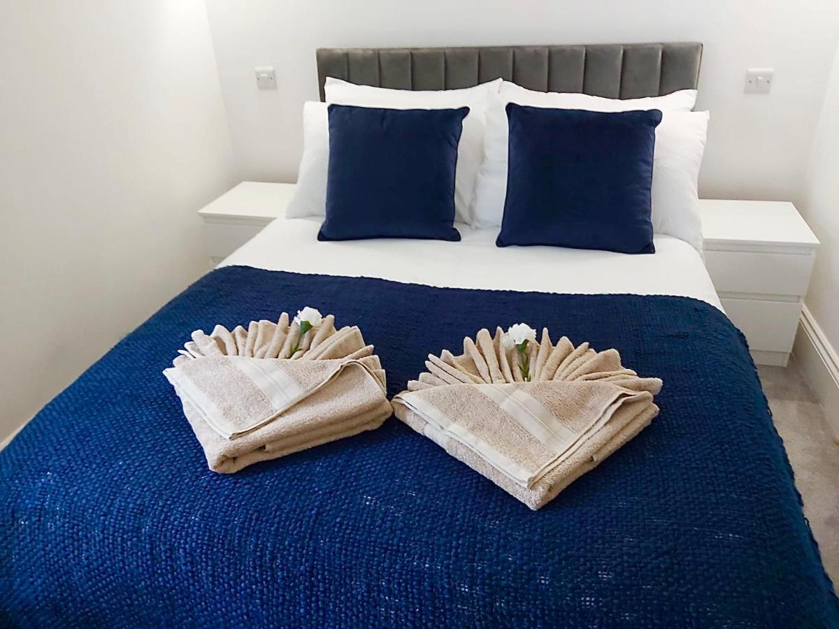 Fidelity Stays Beach Themed Apartment Brighton Exteriör bild